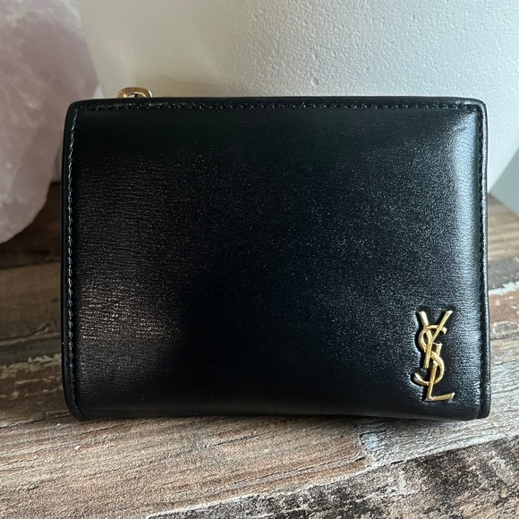 Authentic YSL SAINT LAURENT "monogram" Small Zipped Wallet In Black - Picture 1 of 8